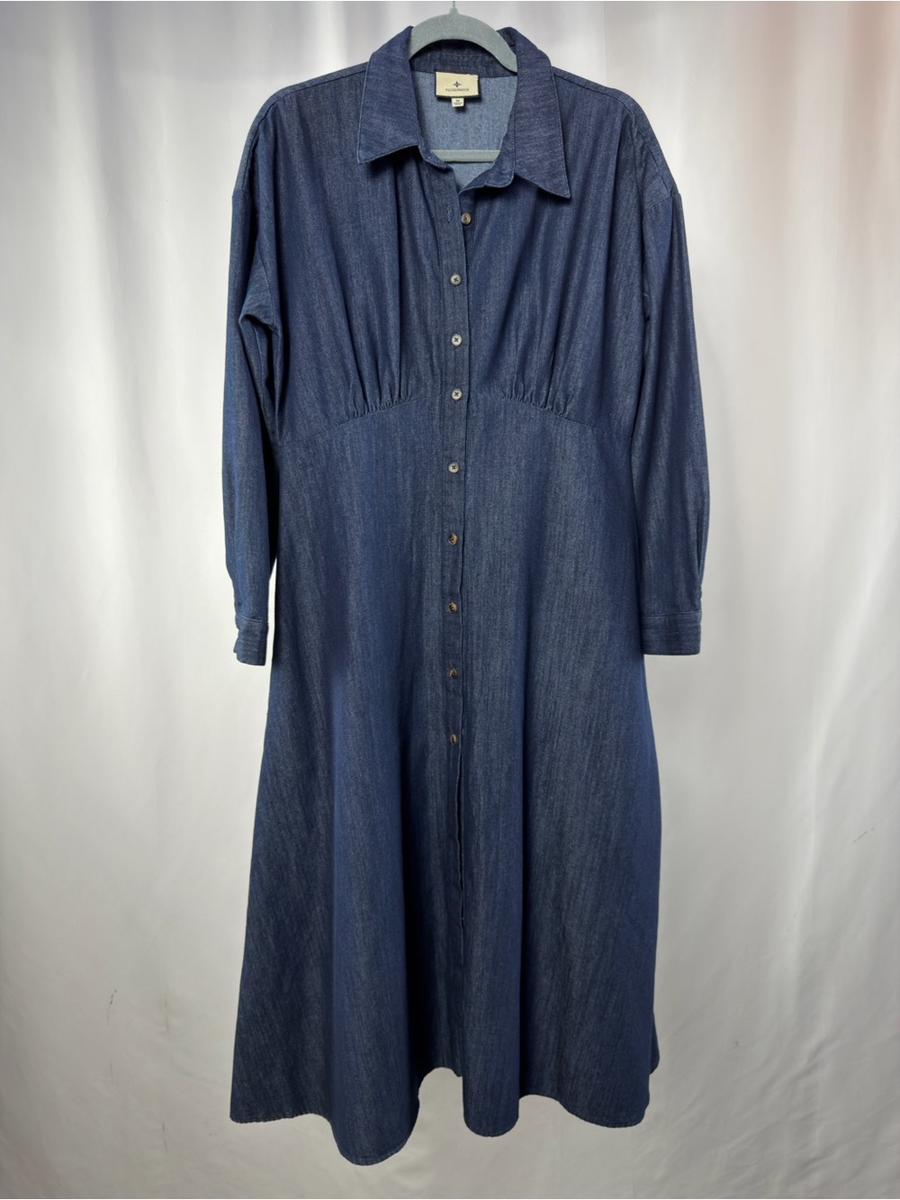 Tuckernuck Long Sleeve Collared Denim Button Front Midi Dress in Blue Medium